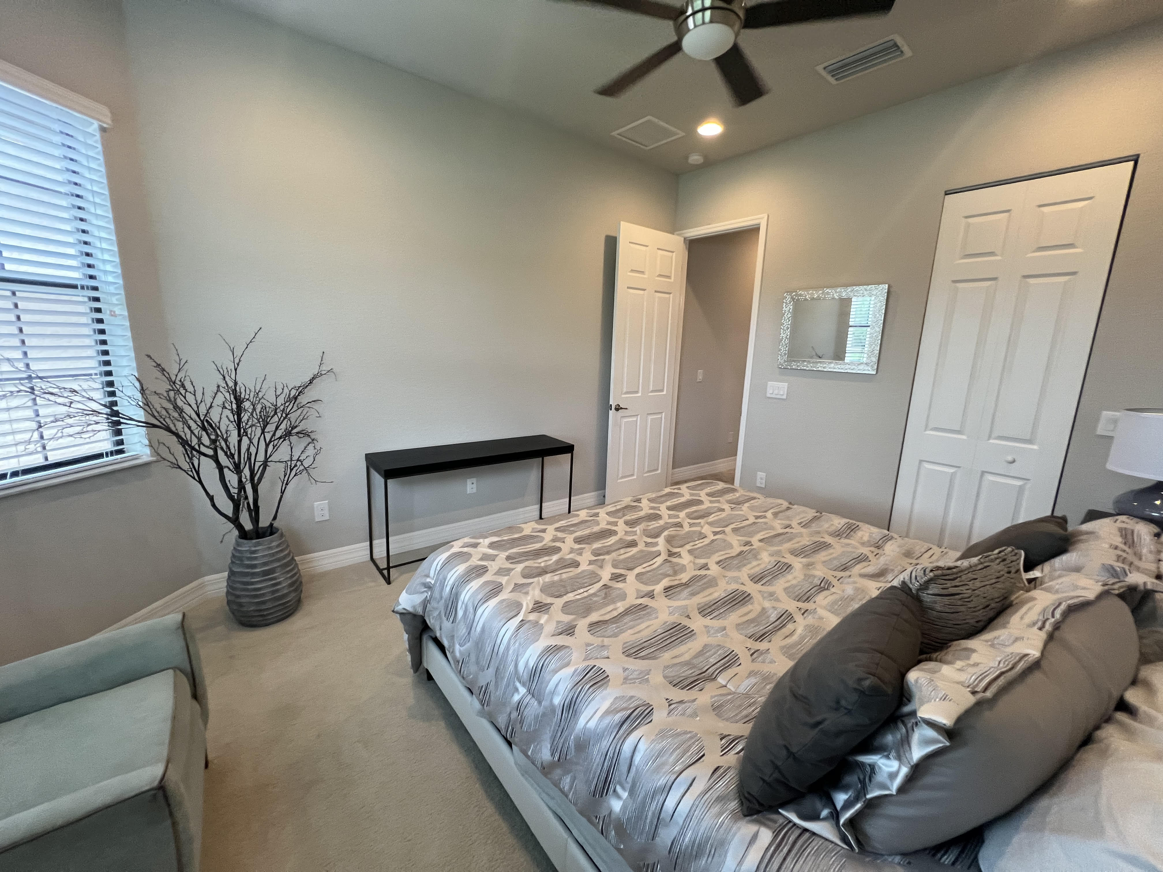 11624 Stonecreek Cir  photo 9