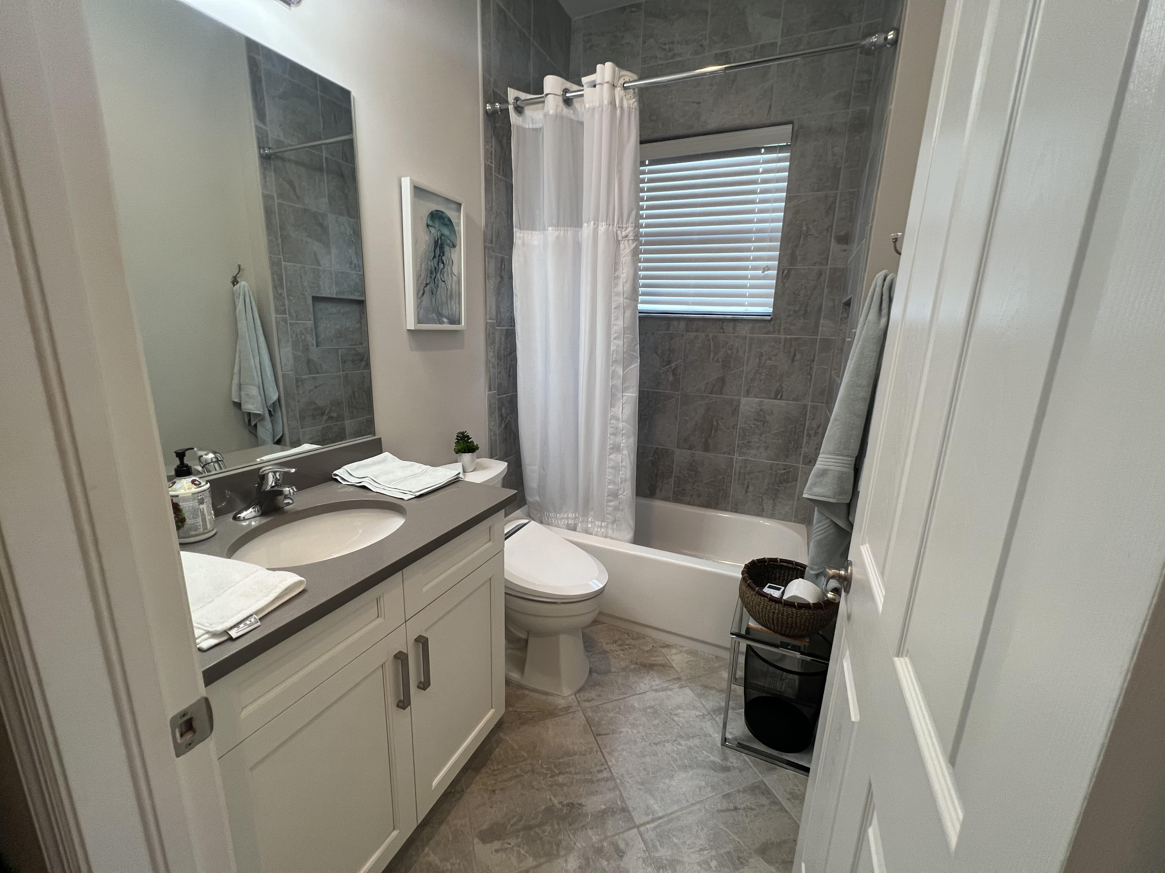 11624 Stonecreek Cir  photo 7