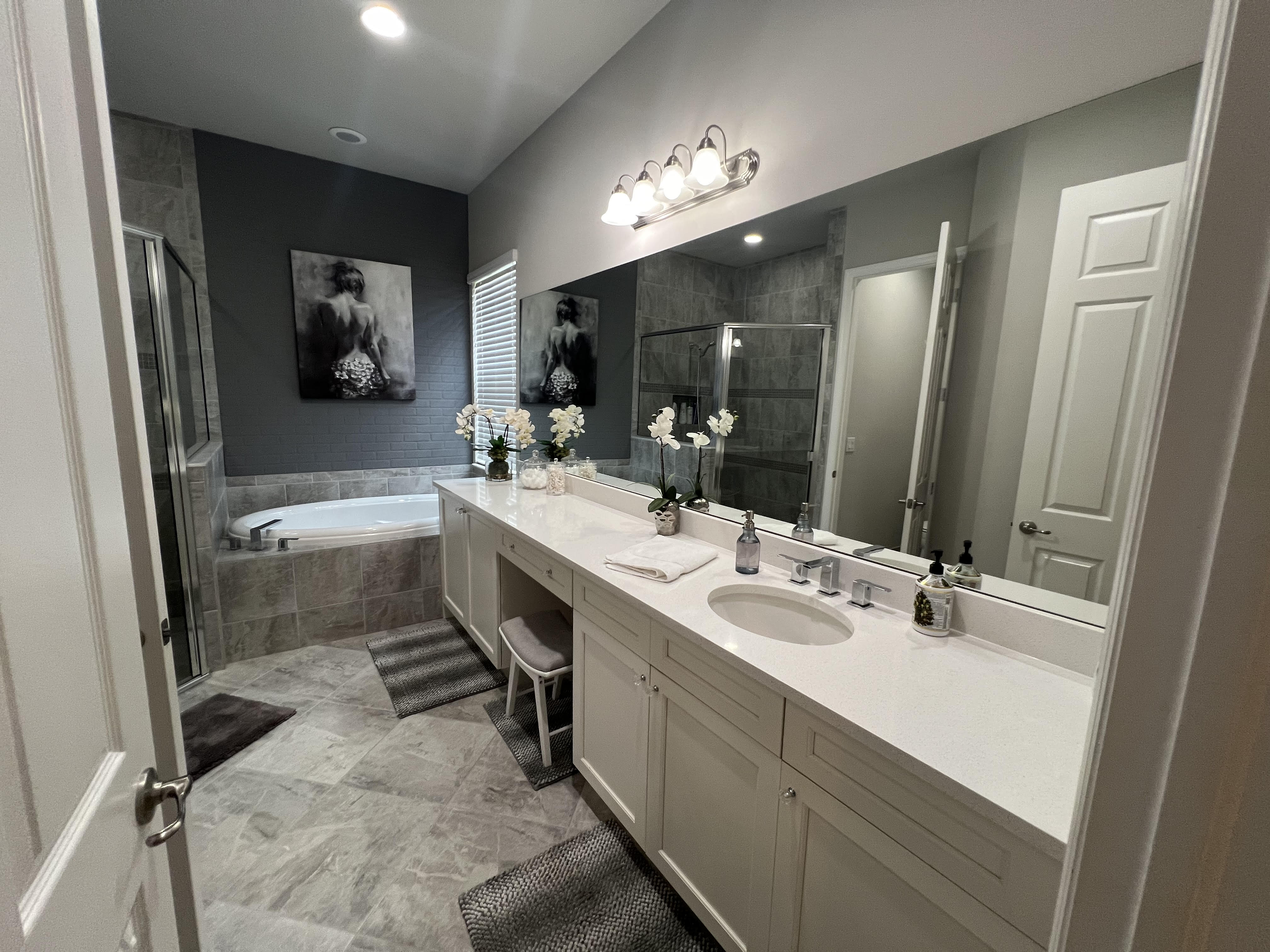 11624 Stonecreek Cir  photo 4