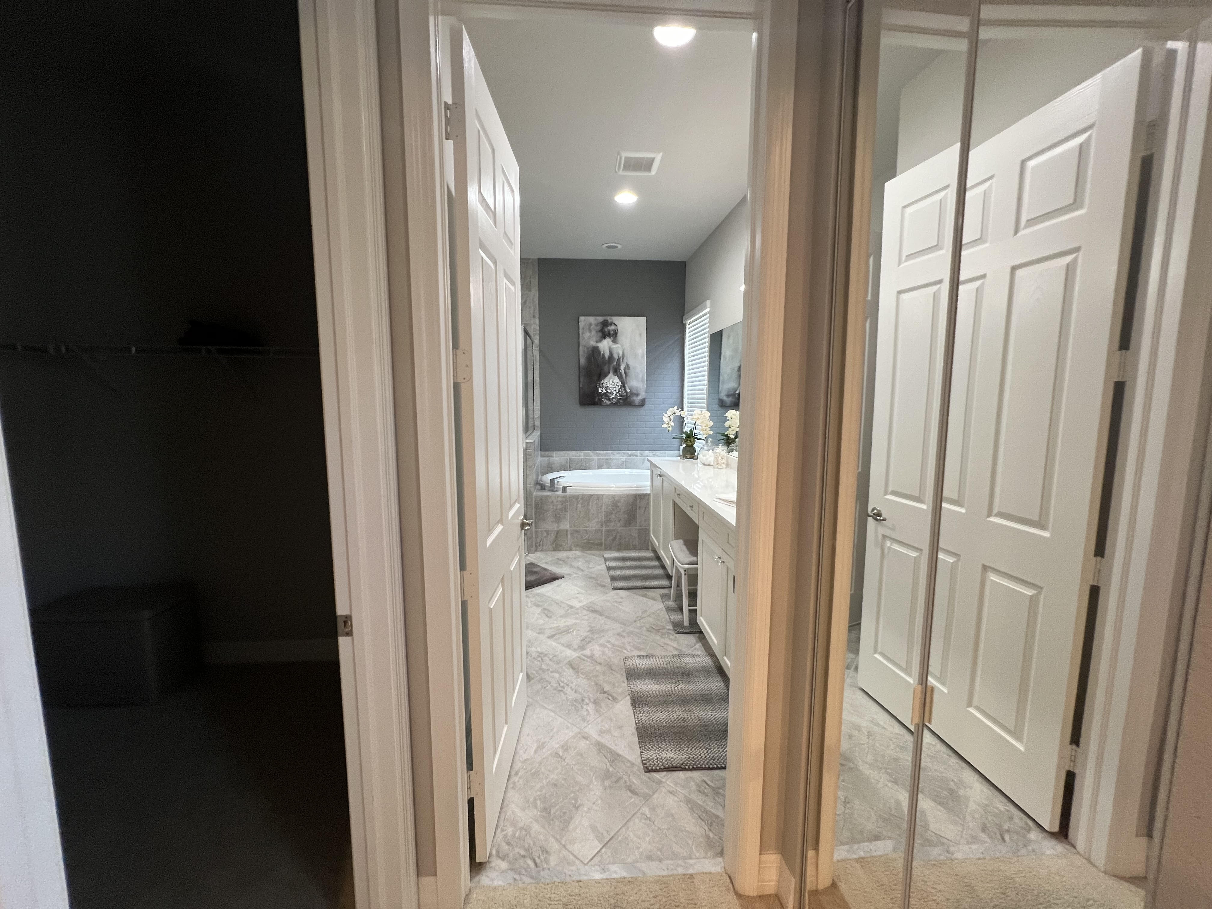 11624 Stonecreek Cir  photo 3