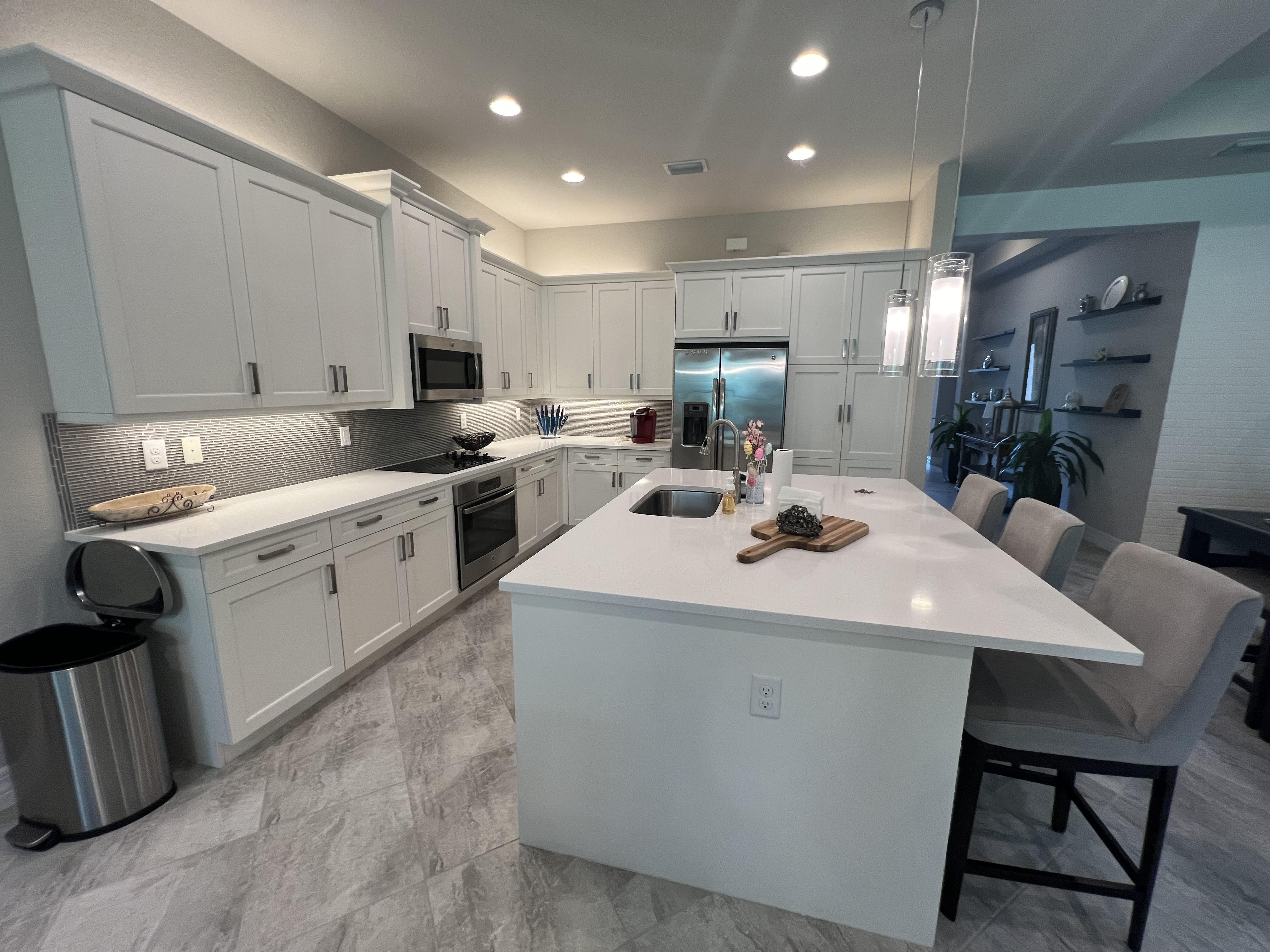 11624 Stonecreek Cir  photo 16