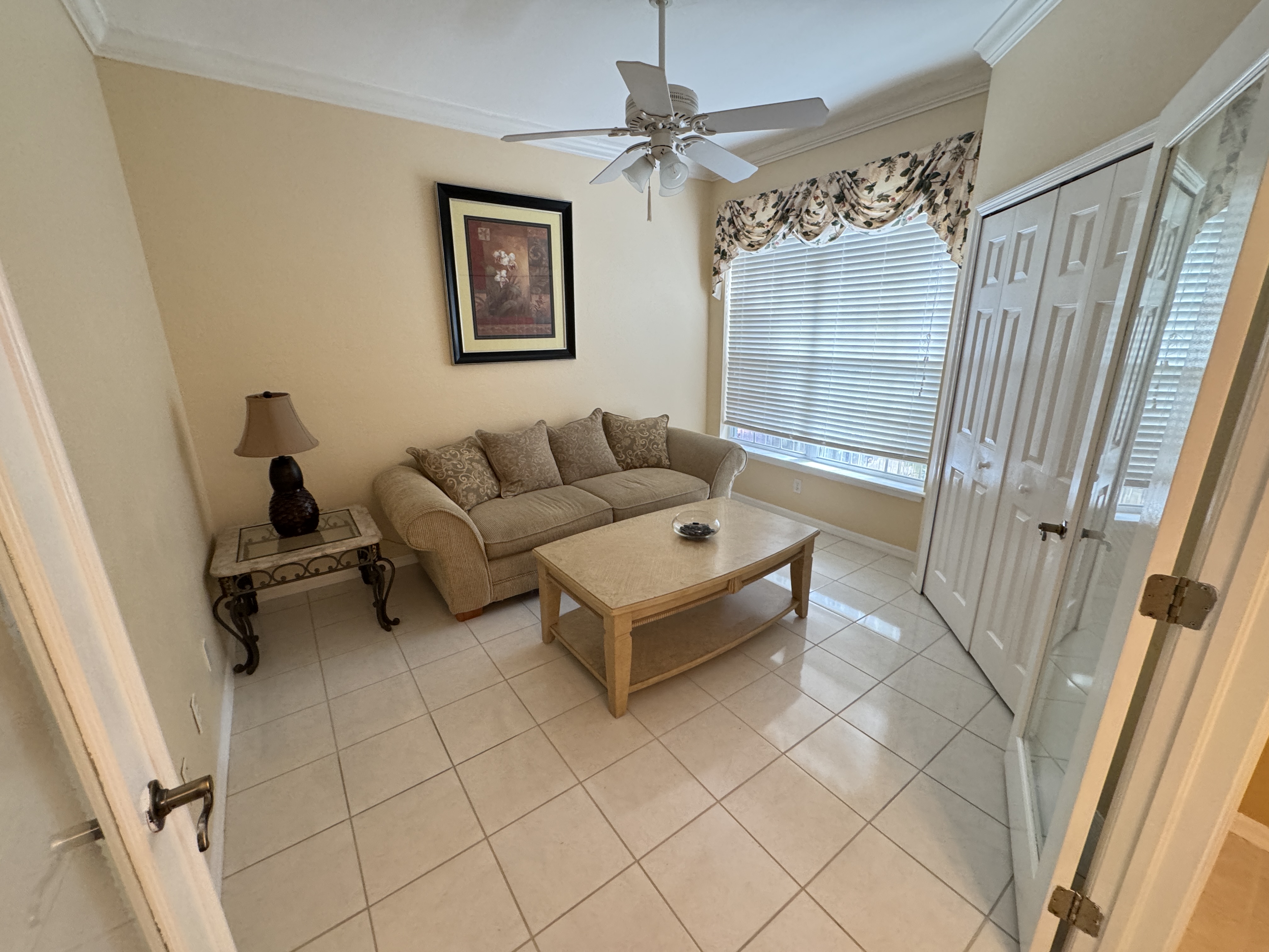 2226 Carnaby Ct  photo 2